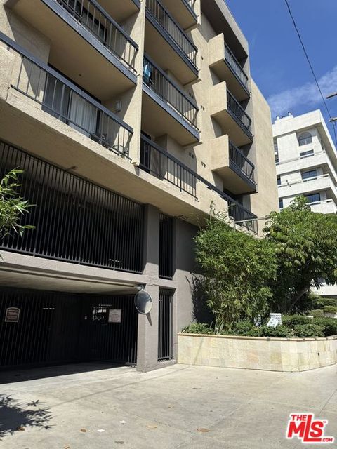 Photo of 7320 Hawthorn Avenue #106, Los Angeles, CA 90046 (MLS # 26838997)