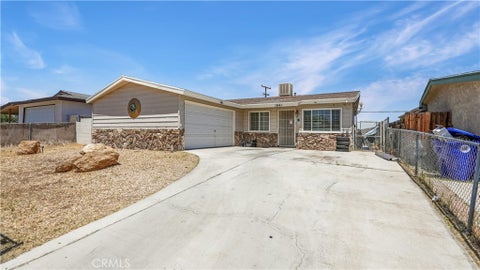 Photo of 1641 Sunrise RD, Barstow, CA 92311 (MLS # CV26109806)