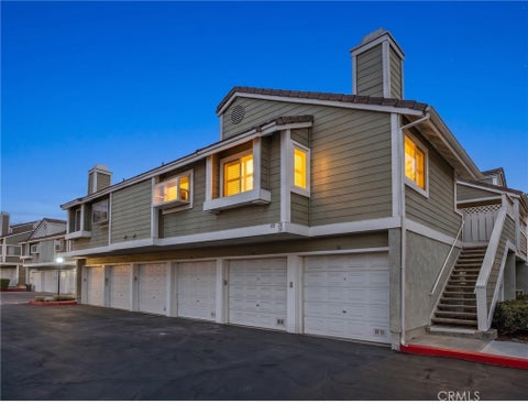 Photo of 40 Hollyhock LN, Aliso Viejo, CA 92656 (MLS # OC26112954)