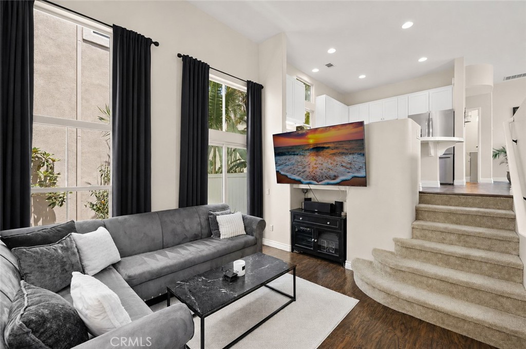 205 Montana del Lago Drive