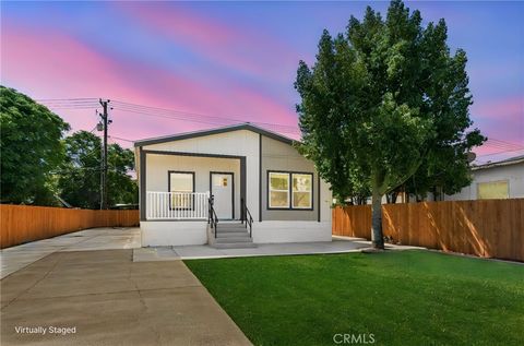 Photo of 32850 Gregory Place, Lake Elsinore, CA 92530 (MLS # SW26102031)