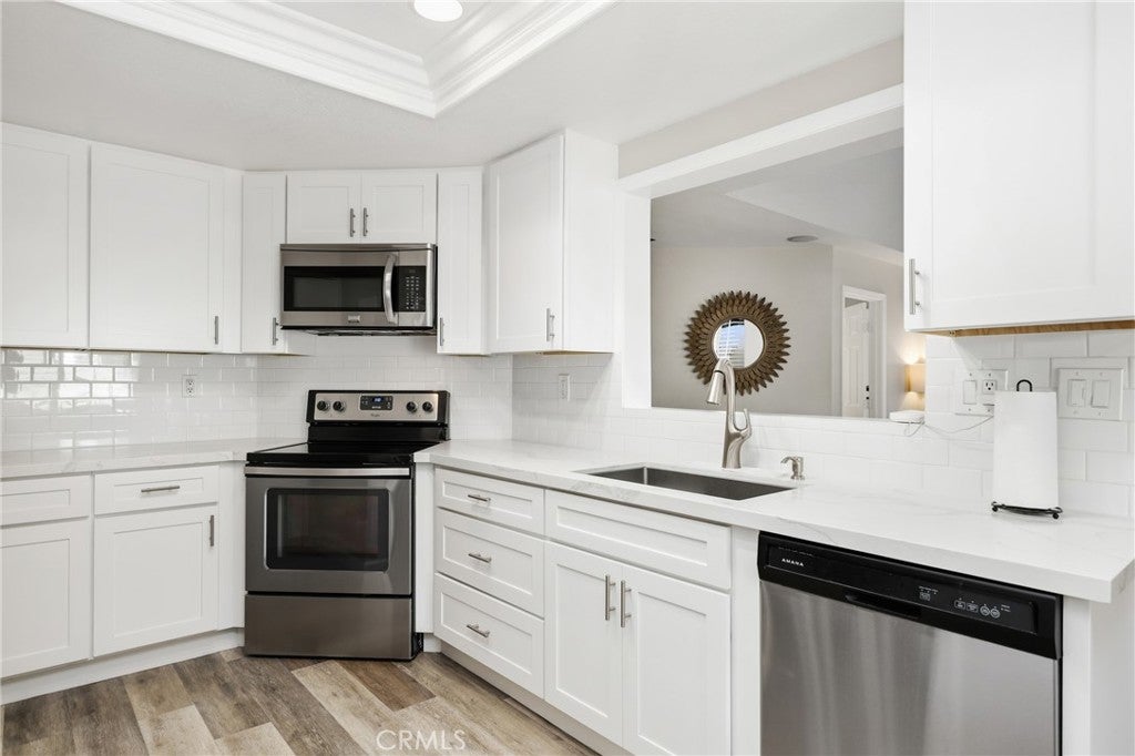 27841 Persimmon 44
