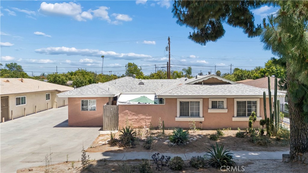 1236 N Dresden