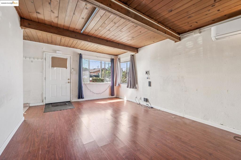 1151 Karen Rd