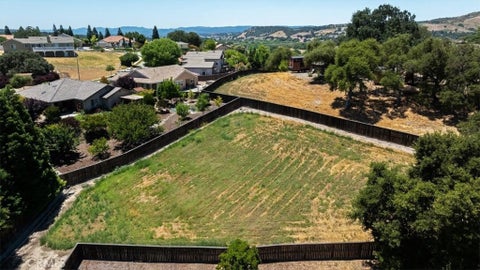Photo of 609 Navajo AVE, Paso Robles, CA 93446 (MLS # NS26168391)