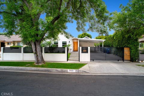 Photo of 5161 Nestle Avenue, Tarzana, CA 91356 (MLS # SR26099314)