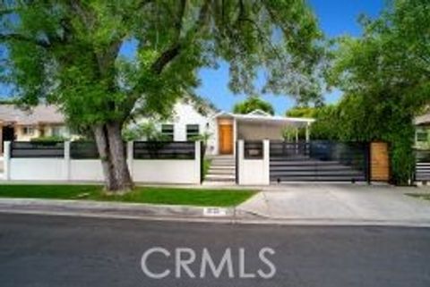 Photo of 5161 Nestle Avenue, Tarzana, CA 91356 (MLS # SR26099314)