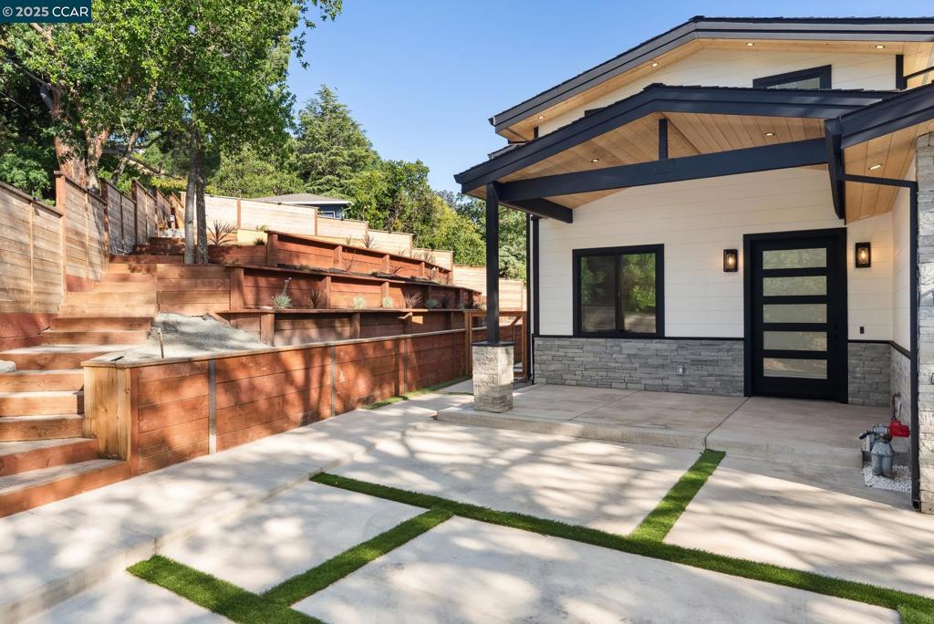 17 Julianne Ct