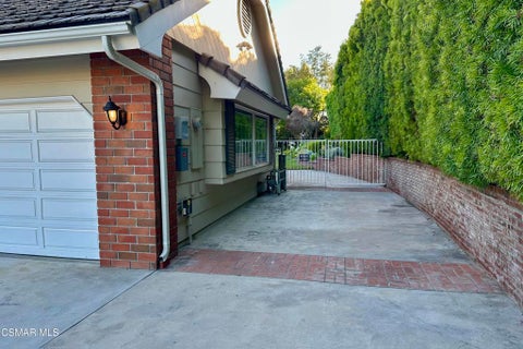 Tiny photo for 2777 Los Pinos Circle, Camarillo, CA 93012 (MLS # 226004638)