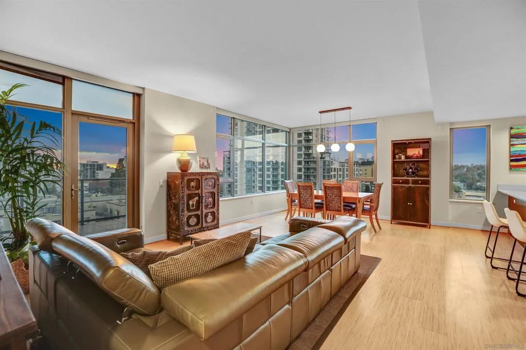 San Diego, California 92101, United States, 2 Bedrooms Bedrooms, ,2 BathroomsBathrooms,Residential,Active,128063