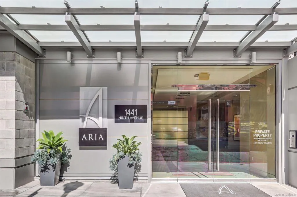 San Diego, California 92101, United States, 2 Bedrooms Bedrooms, ,2 BathroomsBathrooms,Residential,Active,128063