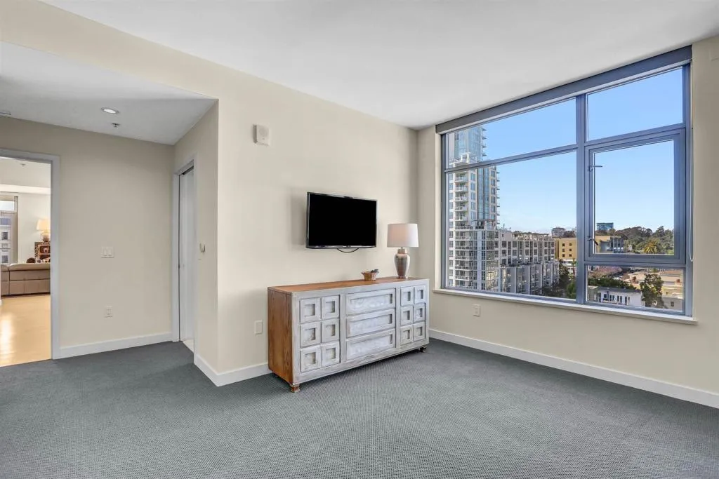 San Diego, California 92101, United States, 2 Bedrooms Bedrooms, ,2 BathroomsBathrooms,Residential,Active,128063