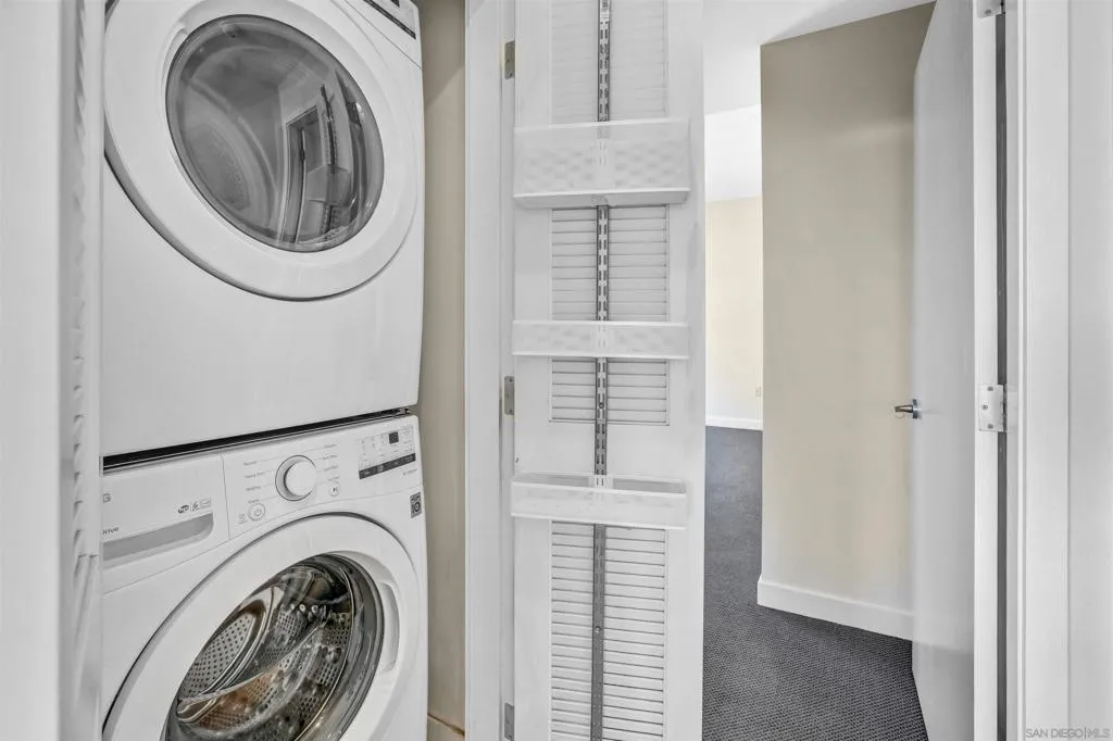 San Diego, California 92101, United States, 2 Bedrooms Bedrooms, ,2 BathroomsBathrooms,Residential,Active,128063