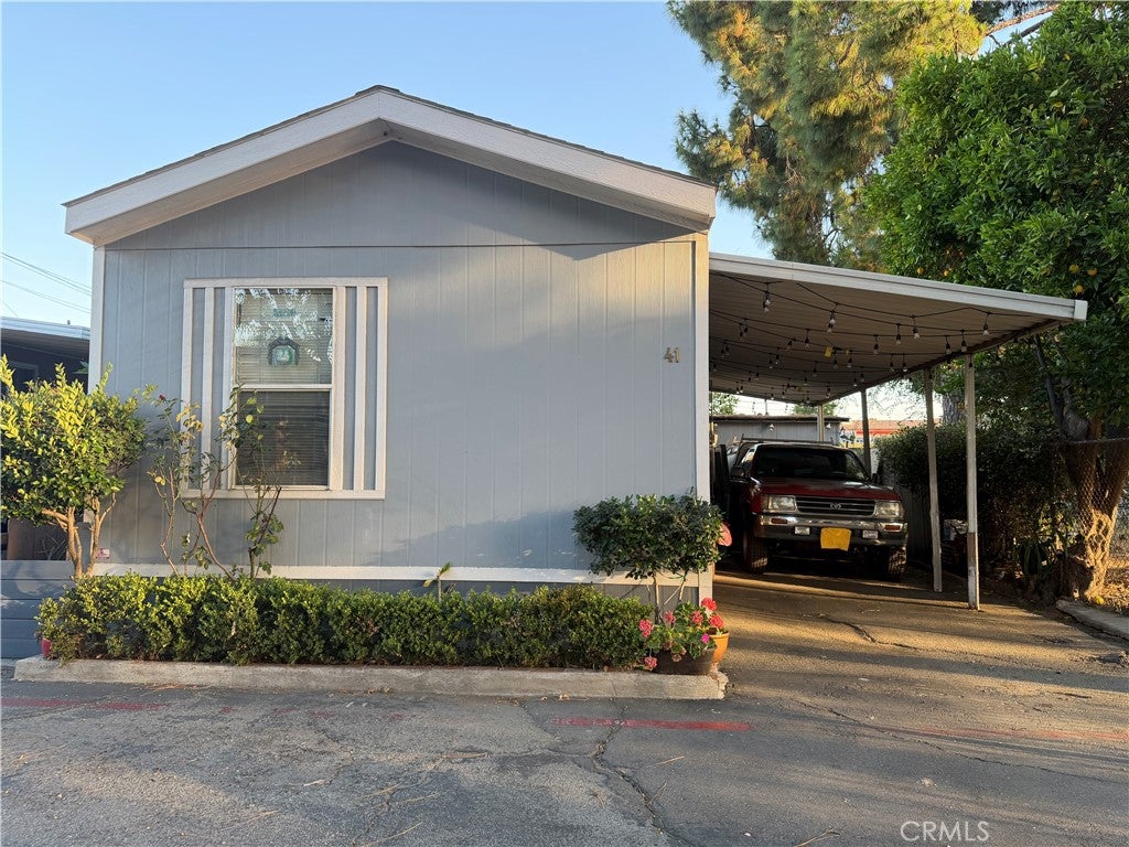 1461 W Mission Boulevard