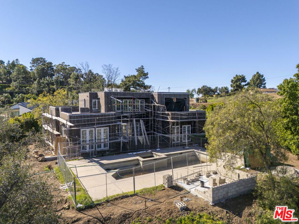 Photo of 1720 Lechusa Road, Malibu, CA 90265 (MLS # 26662153)