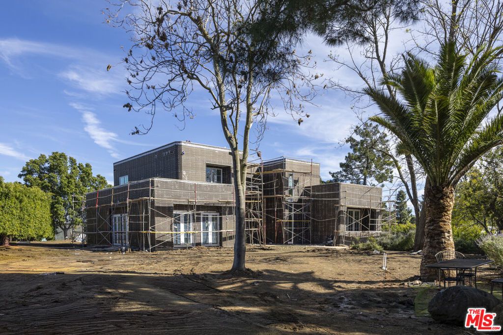 Photo of 1720 Lechusa Road, Malibu, CA 90265 (MLS # 26662153)