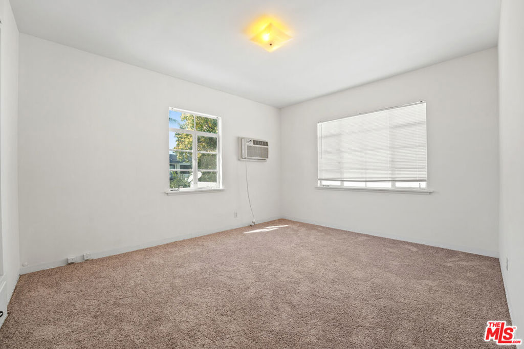 4909 Coldwater Canyon Avenue