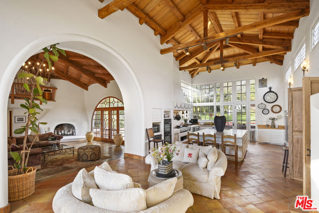 7332 Birdview Avenue