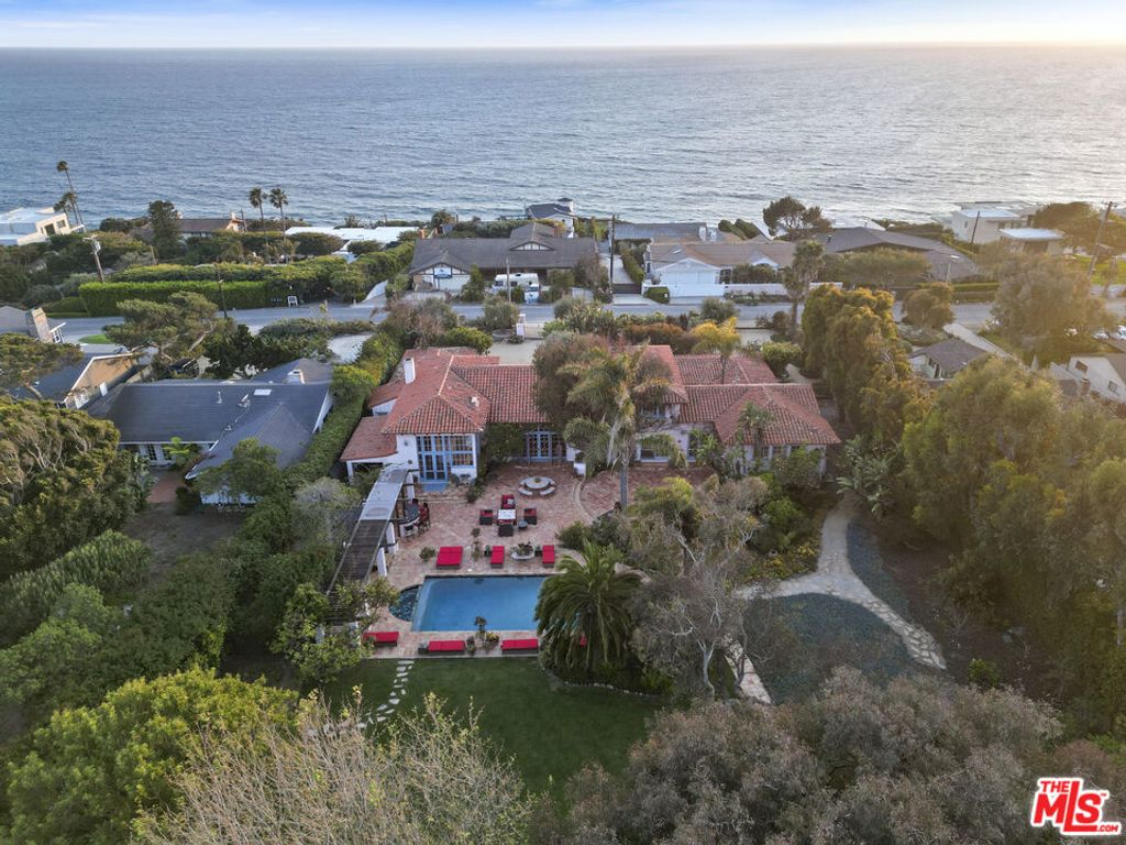 Photo of 7332 Birdview Avenue, Malibu, CA 90265 (MLS # 26637469)