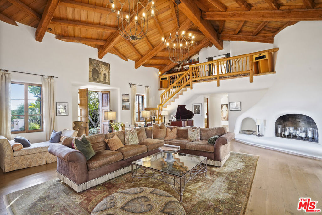 7332 Birdview Avenue