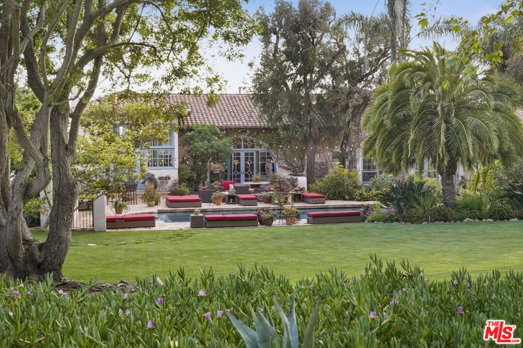 Photo of 7332 Birdview Avenue, Malibu, CA 90265 (MLS # 26637469)