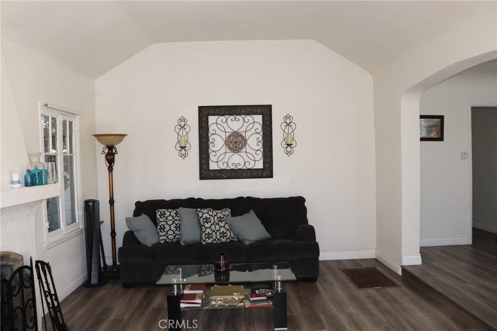 Properties 1 2407 W 74th