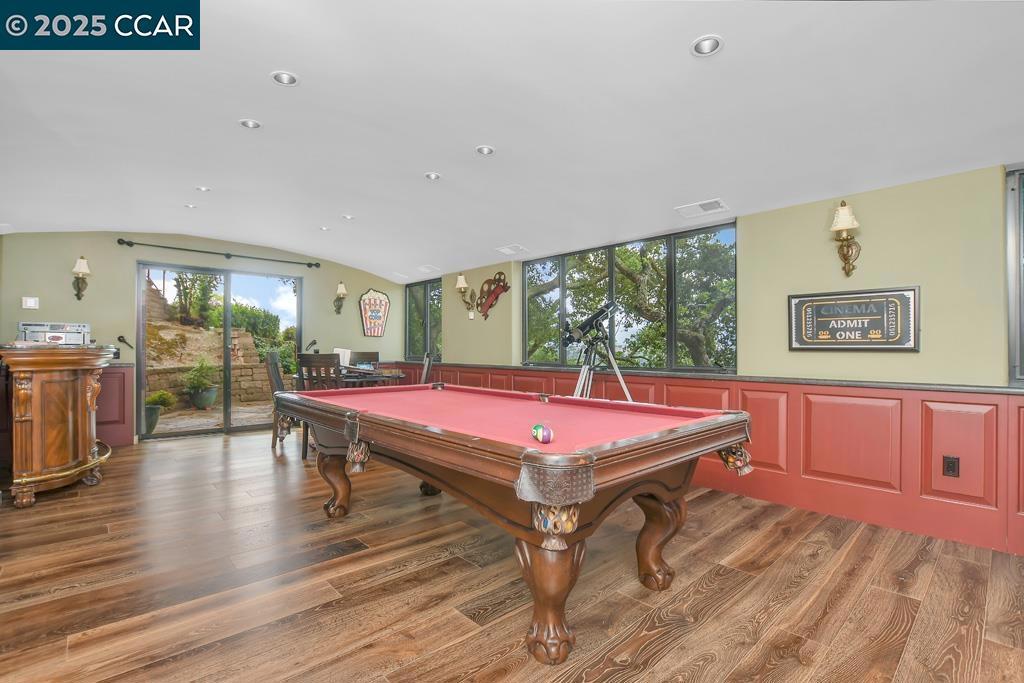 ROUNDHILL ESTATE - Residential