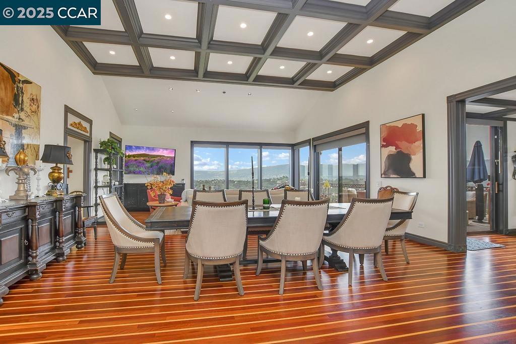 ROUNDHILL ESTATE - Residential