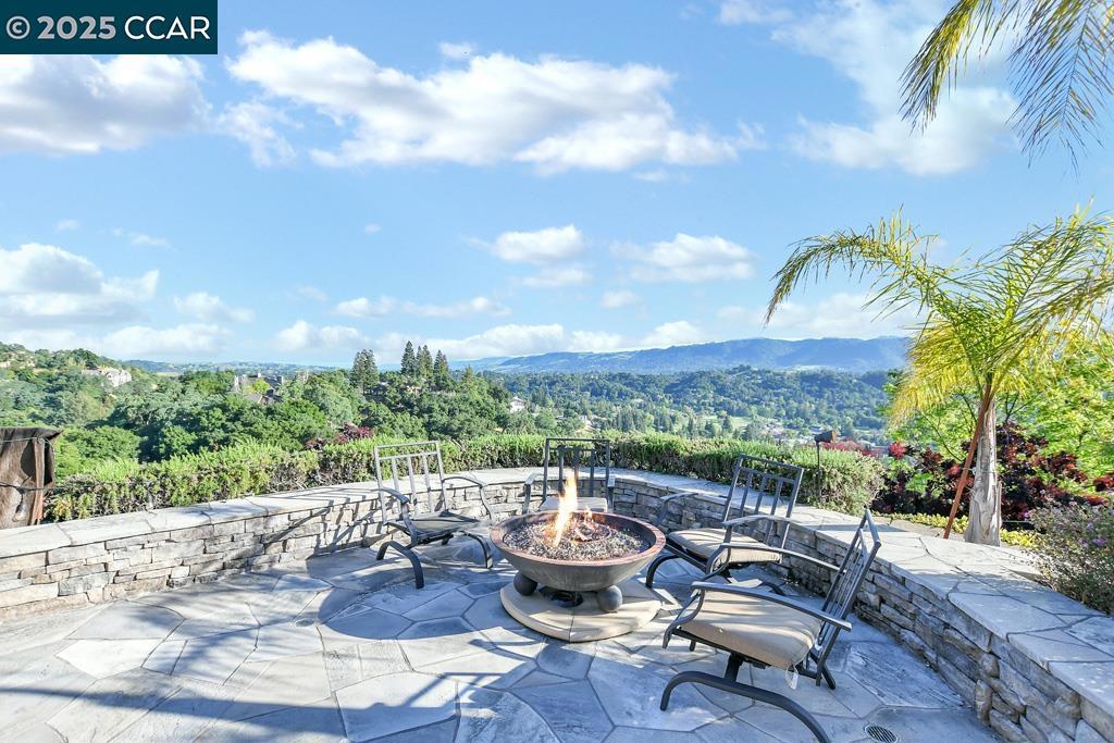 ROUNDHILL ESTATE - Residential