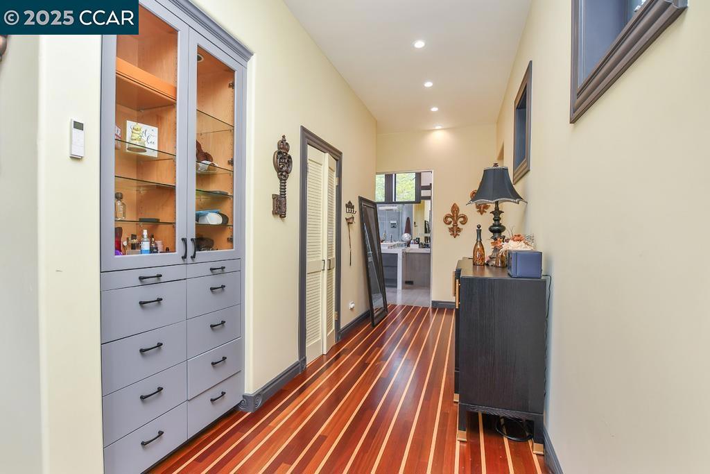 ROUNDHILL ESTATE - Residential