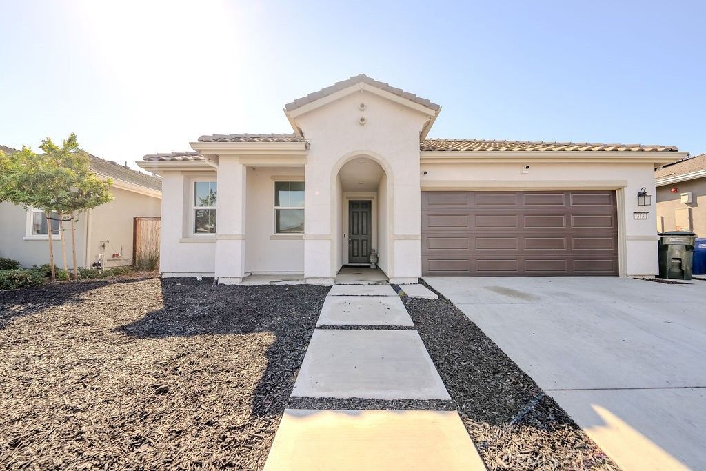 Photo of 313 Orso Way, Oakley, CA 94561 (MLS # PW25219153)