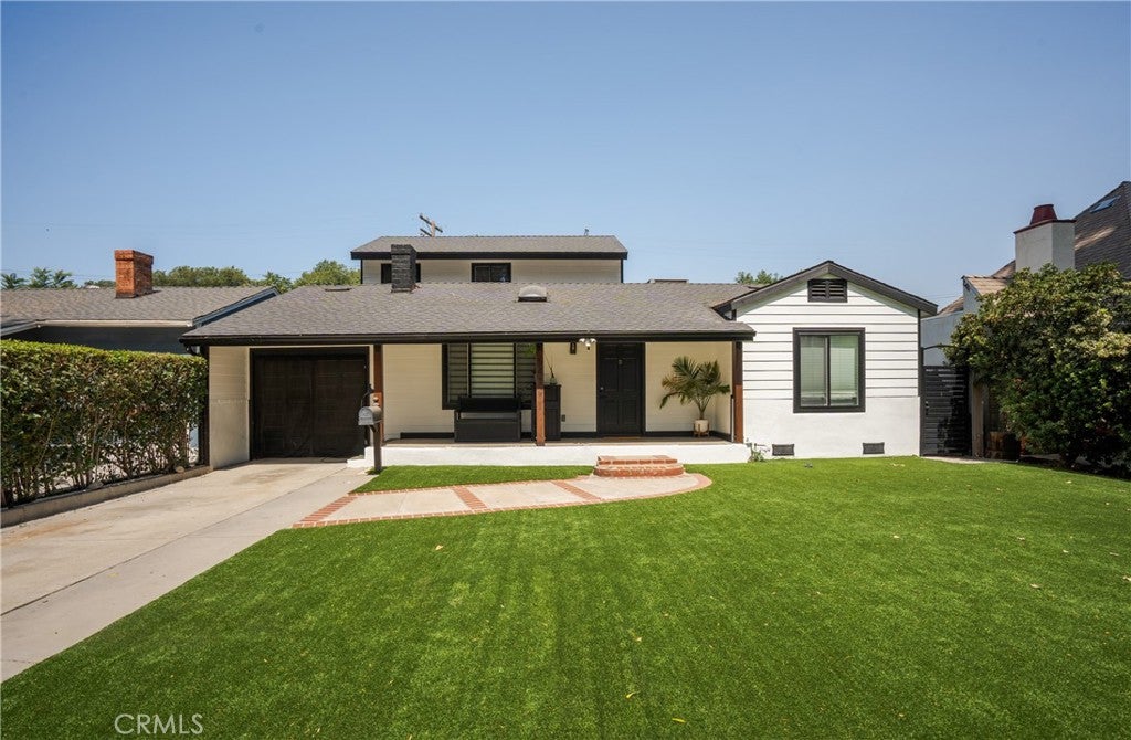 541 Davis AVE