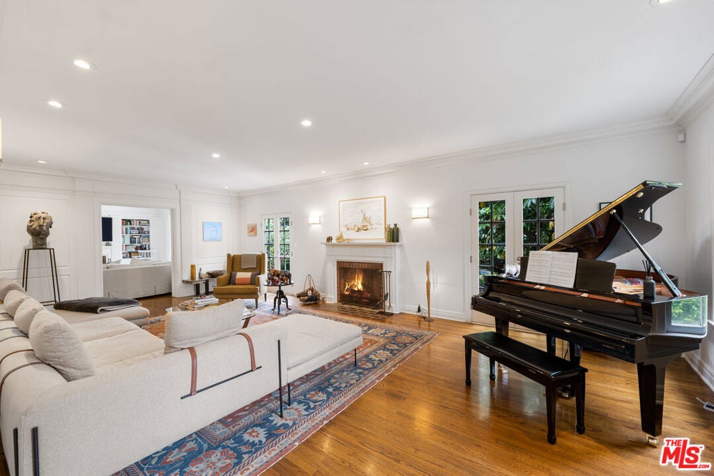 4530 W 8th Street