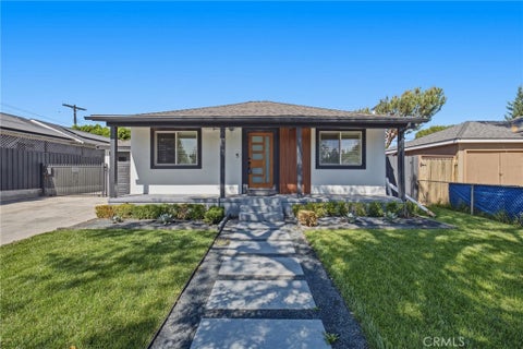 Photo of 5847 Texhoma Avenue, Encino, CA 91316 (MLS # SR26179428)