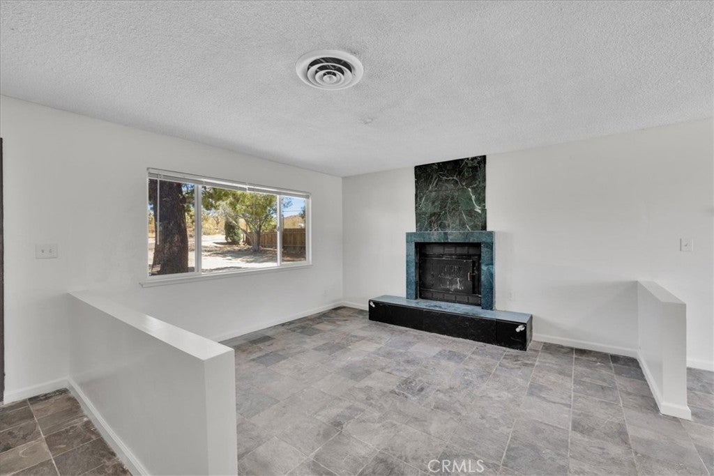 7672 Warren Vista Avenue