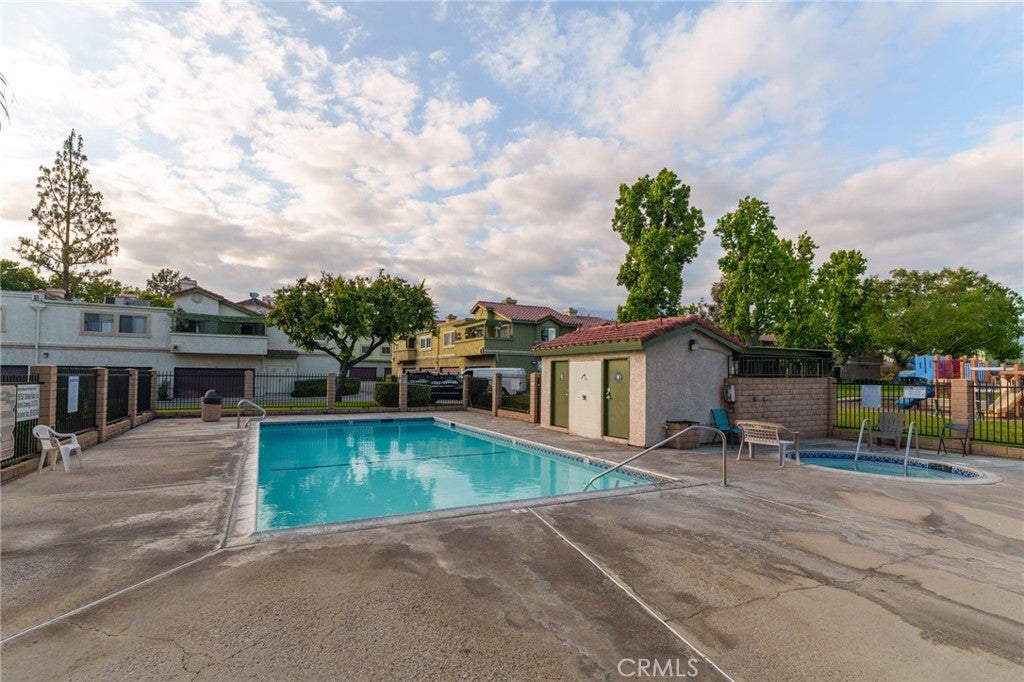 8439 Sunset Trail B