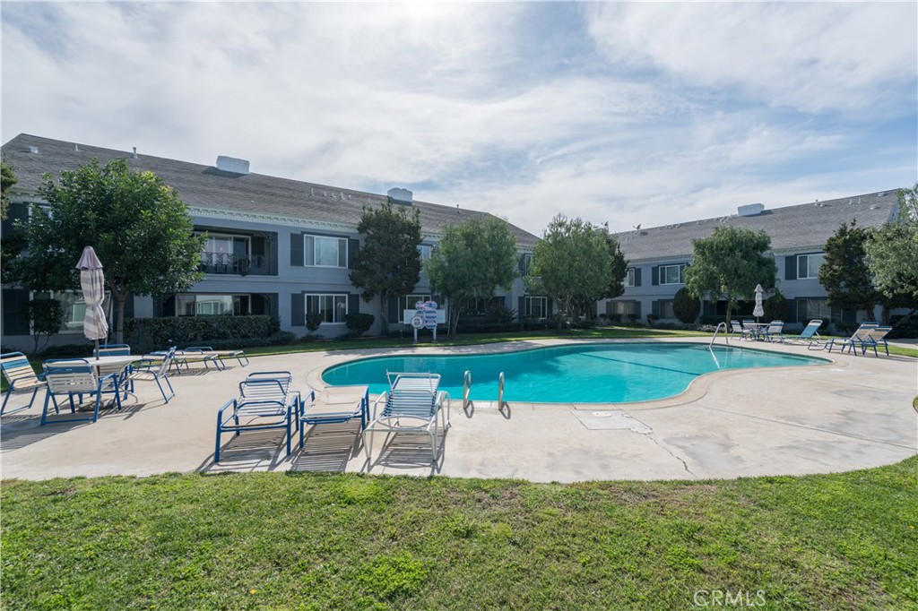 Meridith Manor - Residential