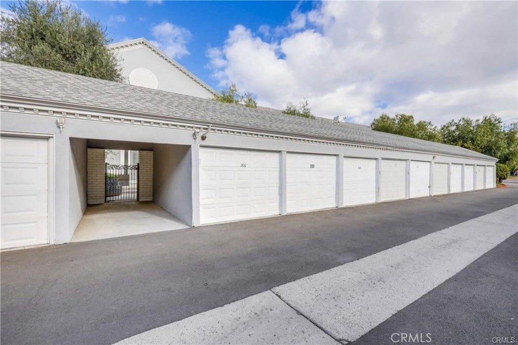 Meridith Manor - Residential