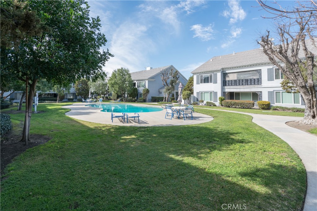 Meridith Manor - Residential