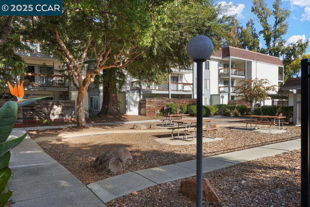 MENDOCINO - Residential