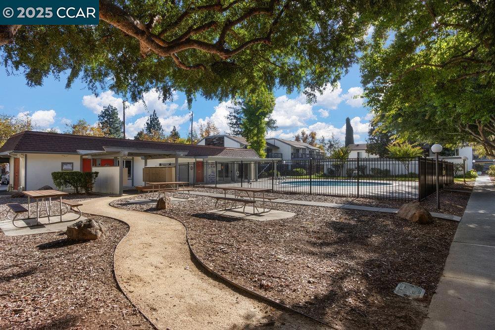 MENDOCINO - Residential