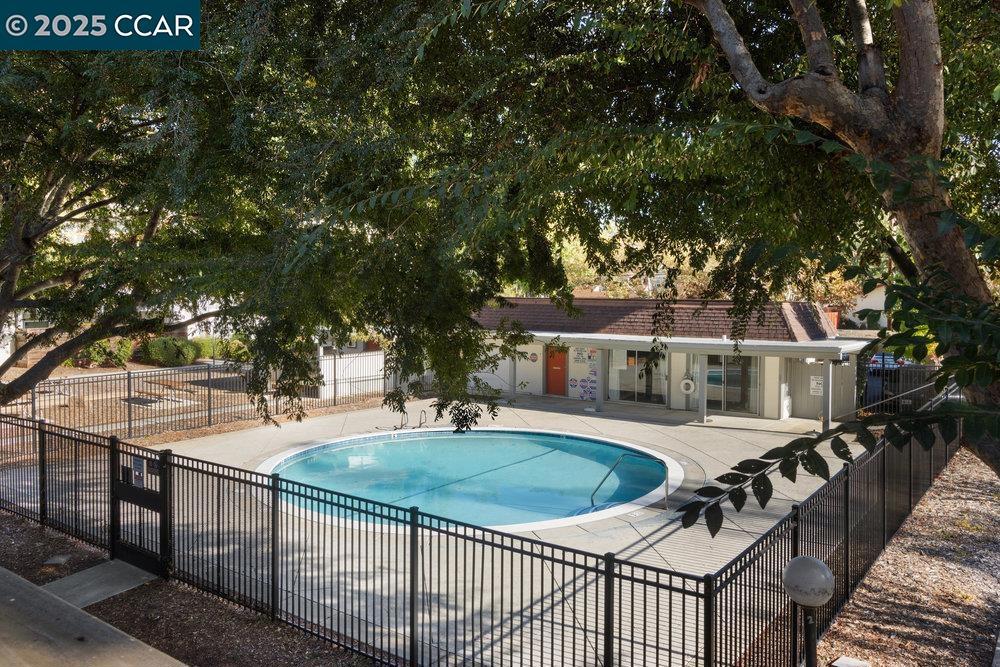 MENDOCINO - Residential