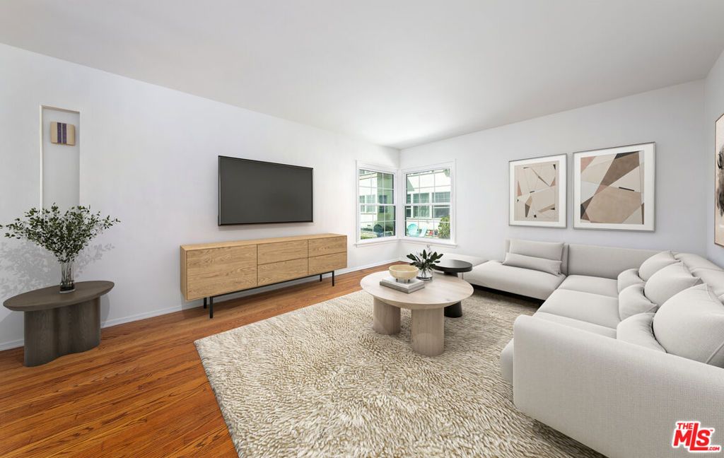 Photo of 1518 Yale Street #1, Santa Monica, CA 90404 (MLS # 25607729)