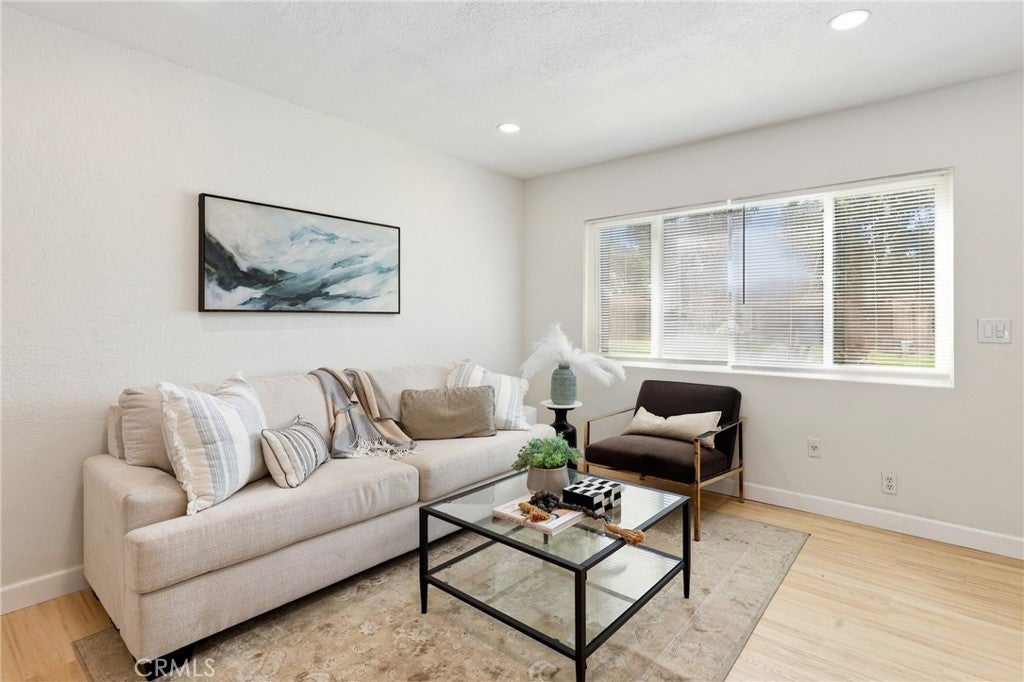 648 W Main D