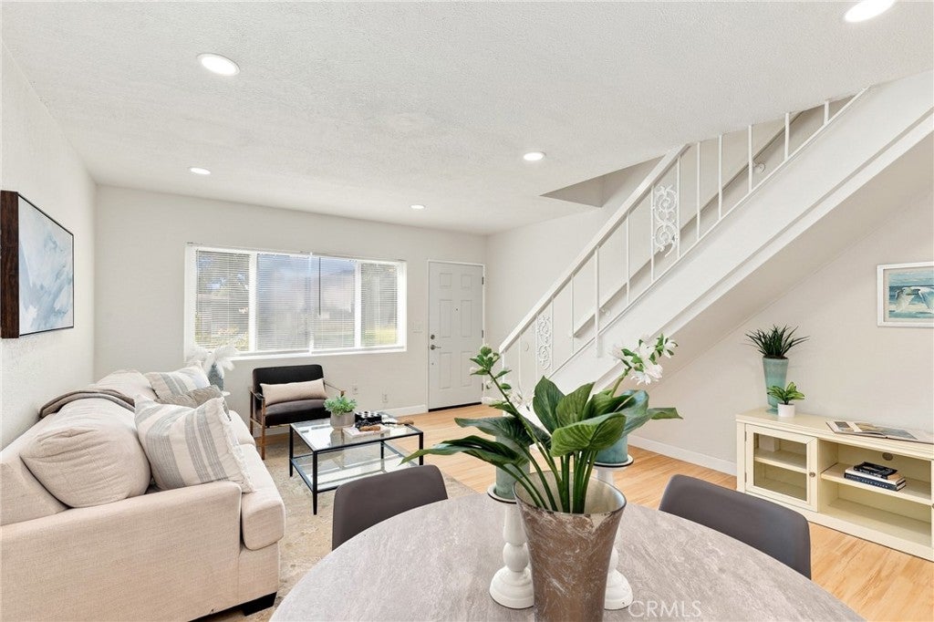 648 W Main D