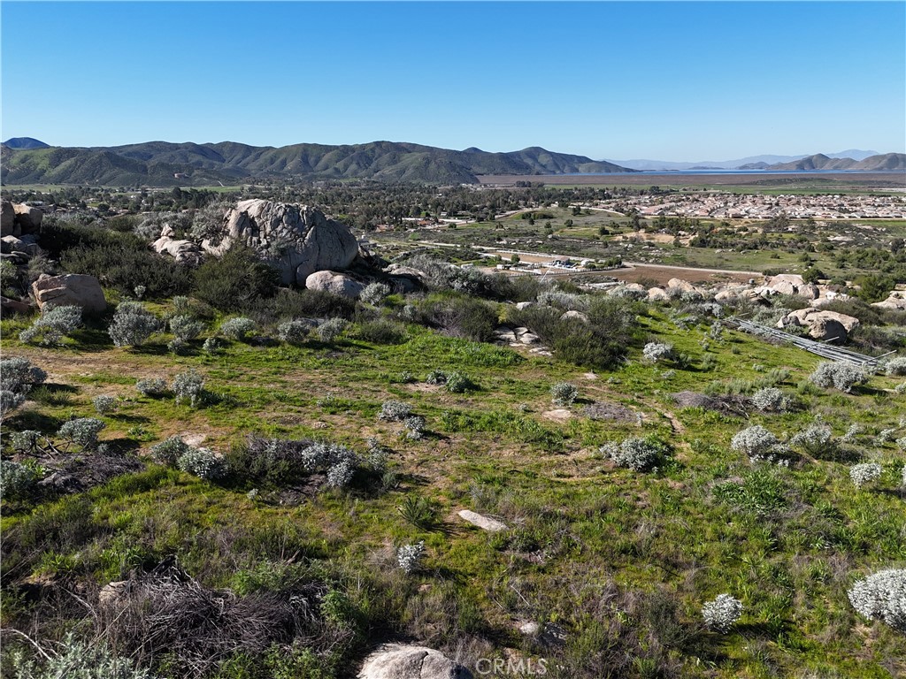 14 Starlight Mesa Drive