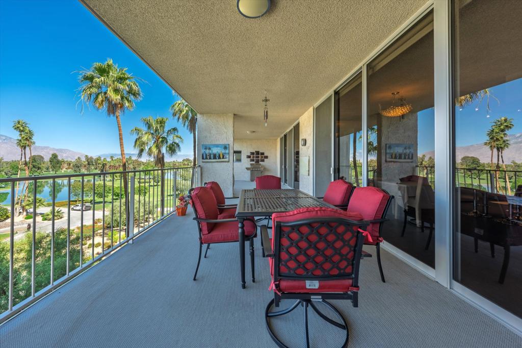 900 Island Drive 512