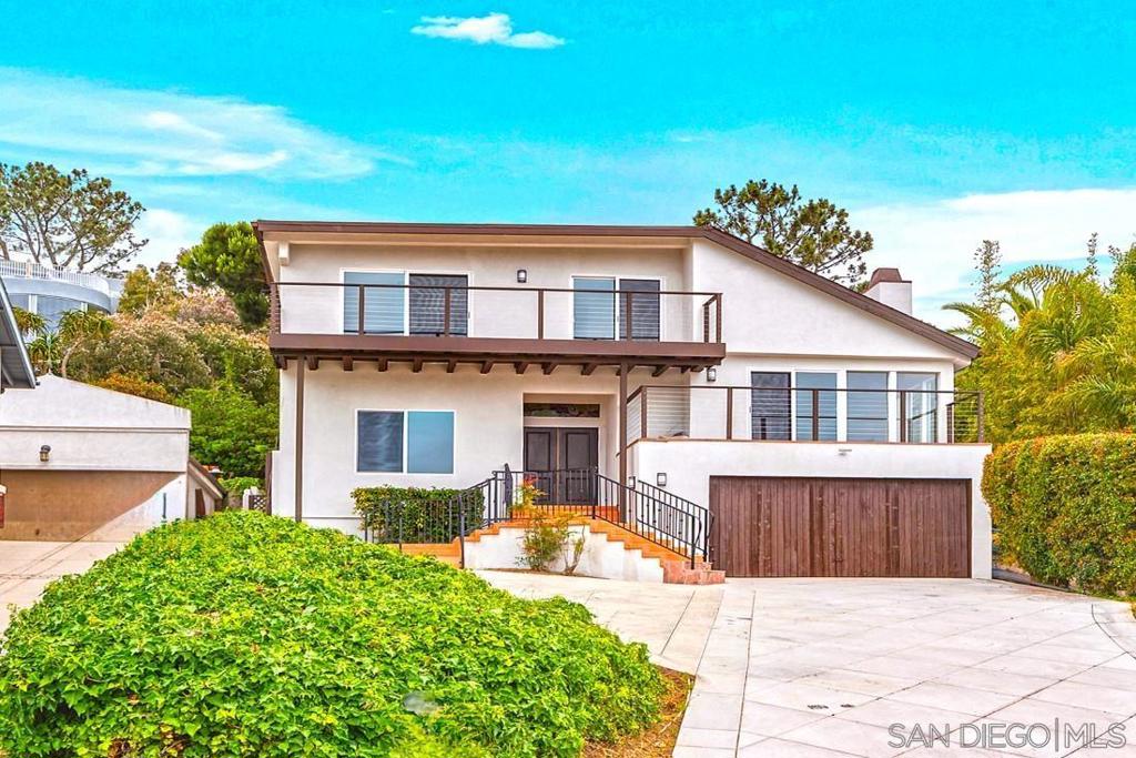 Panoramic White Water Ocean View! Great 4 Bedroom with three full Bath, One Bedroom and full Bath downstairs, and three with two full Baths upstairs. Granite counter tops, Refrigerator, Washer and Dryer are available. The views of the Ocean are from your Living Room; Master Bedroom or you can step out to the balcony and enjoy the fresh air and the views. Close to Freeway, shops, and of course the Ocean. This property can be rented Month by Month or Leased. Rent may vary.
