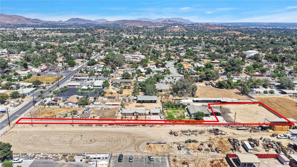 8082 Jurupa Valley Road