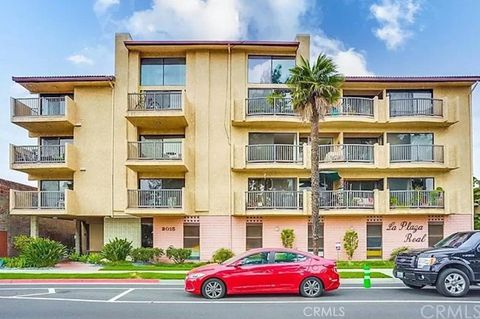 Photo of 2015 E Broadway #302, Long Beach, CA 90803 (MLS # PW25252639)